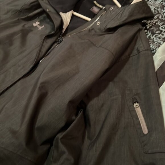 UNDER ARMOUR 3XL JACKET with hood, never worn. - Picture 6 of 11